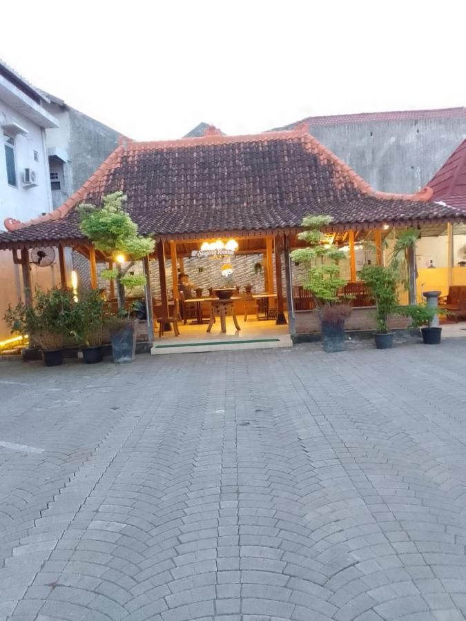 Cabin Hotel Sutomo Γιογκιακάρτα Εξωτερικό φωτογραφία