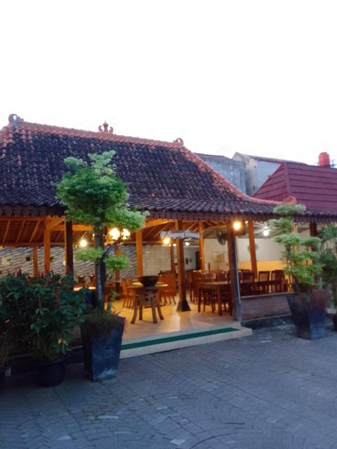 Cabin Hotel Sutomo Γιογκιακάρτα Εξωτερικό φωτογραφία