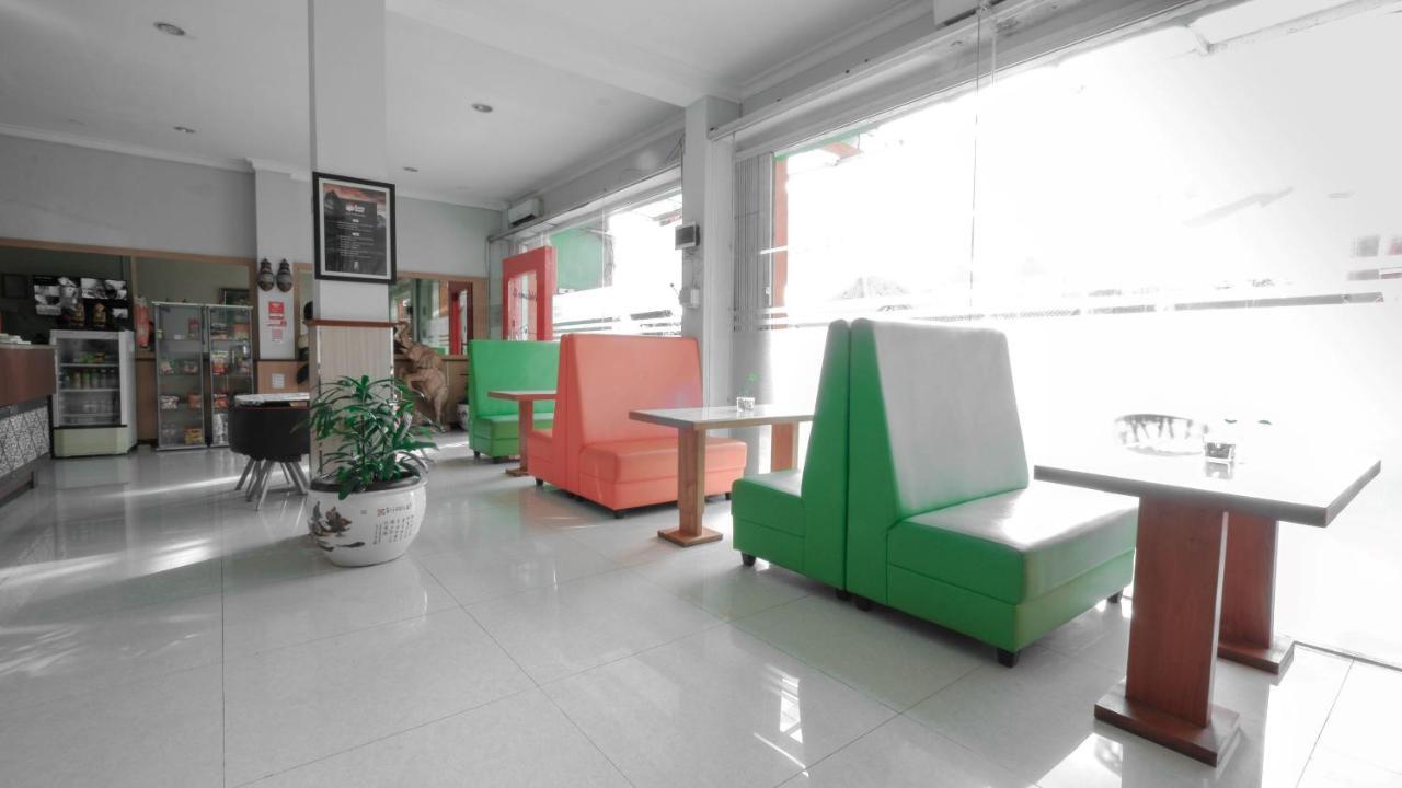Cabin Hotel Sutomo Γιογκιακάρτα Εξωτερικό φωτογραφία