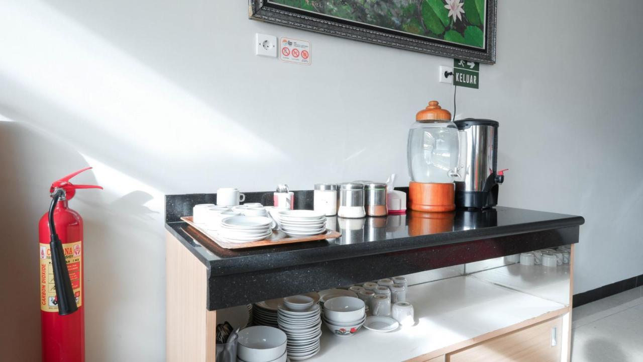 Cabin Hotel Sutomo Γιογκιακάρτα Εξωτερικό φωτογραφία