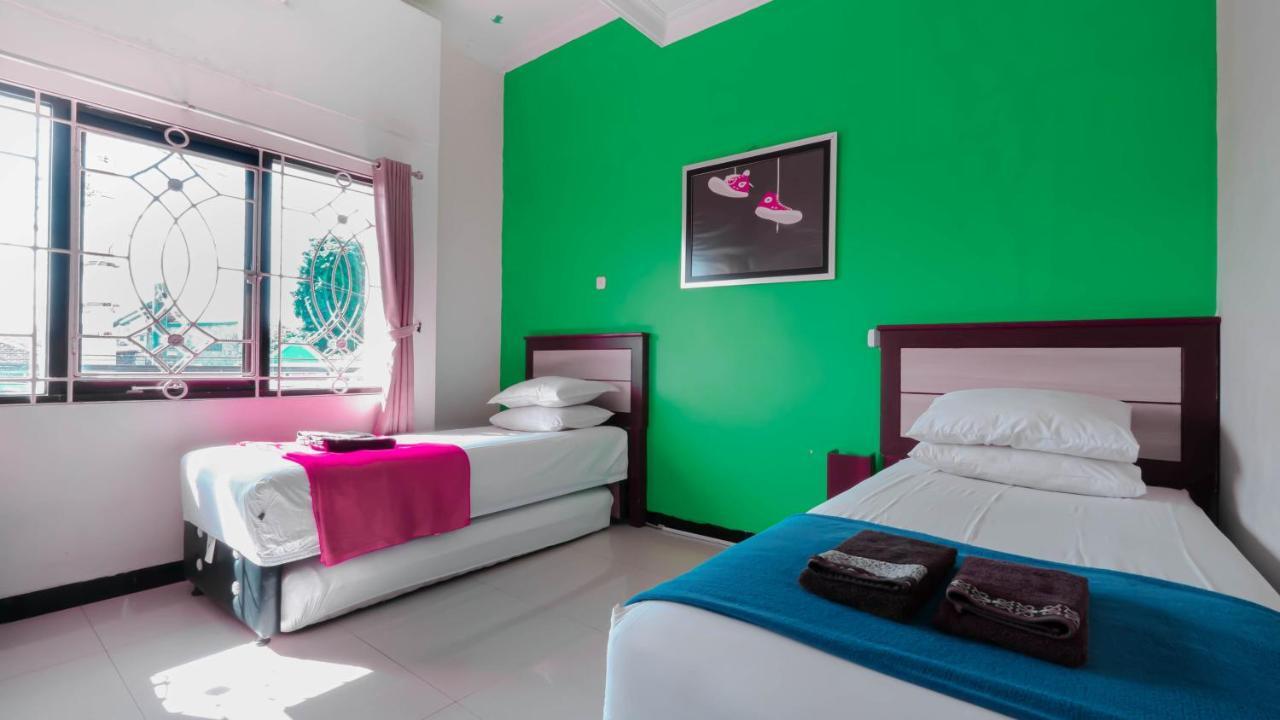 Cabin Hotel Sutomo Γιογκιακάρτα Εξωτερικό φωτογραφία