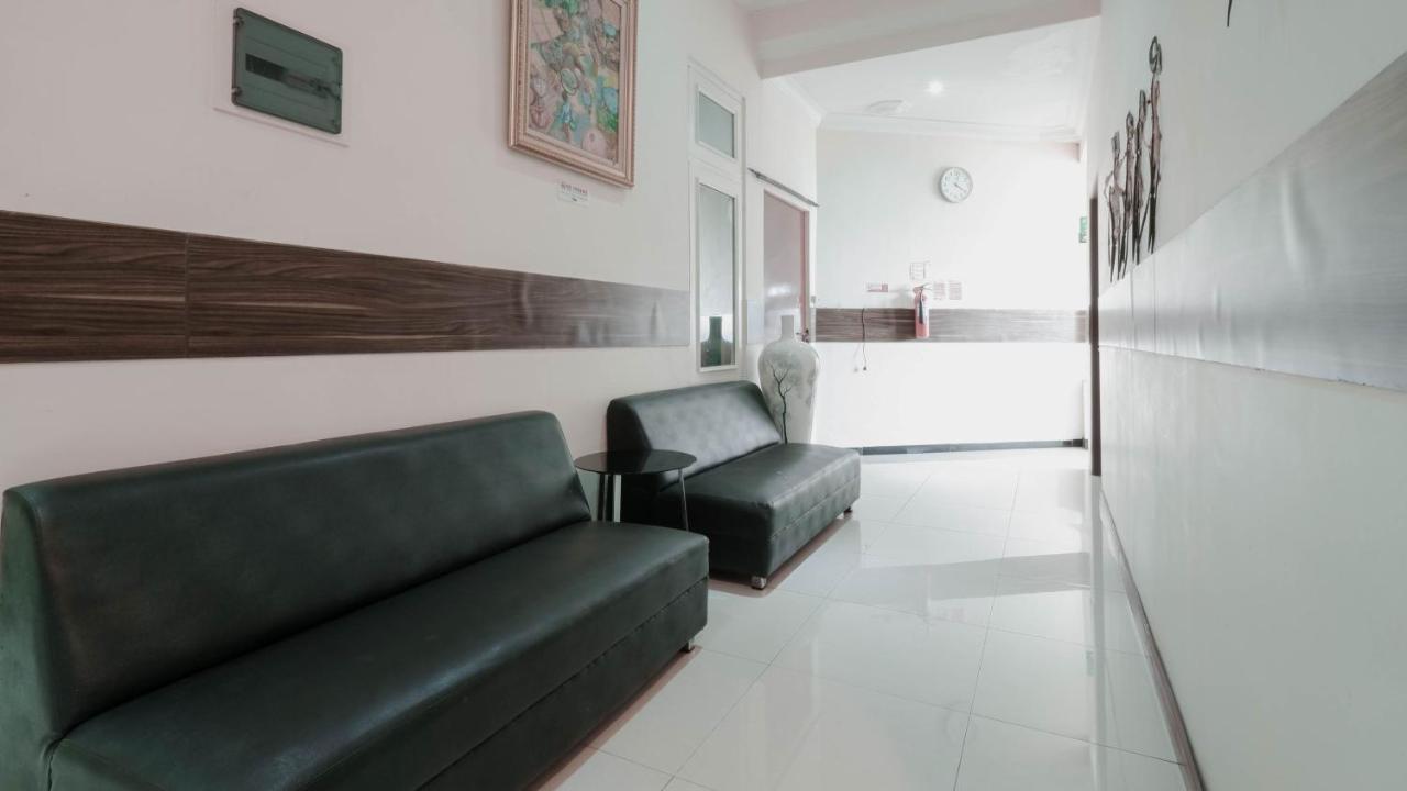 Cabin Hotel Sutomo Γιογκιακάρτα Εξωτερικό φωτογραφία
