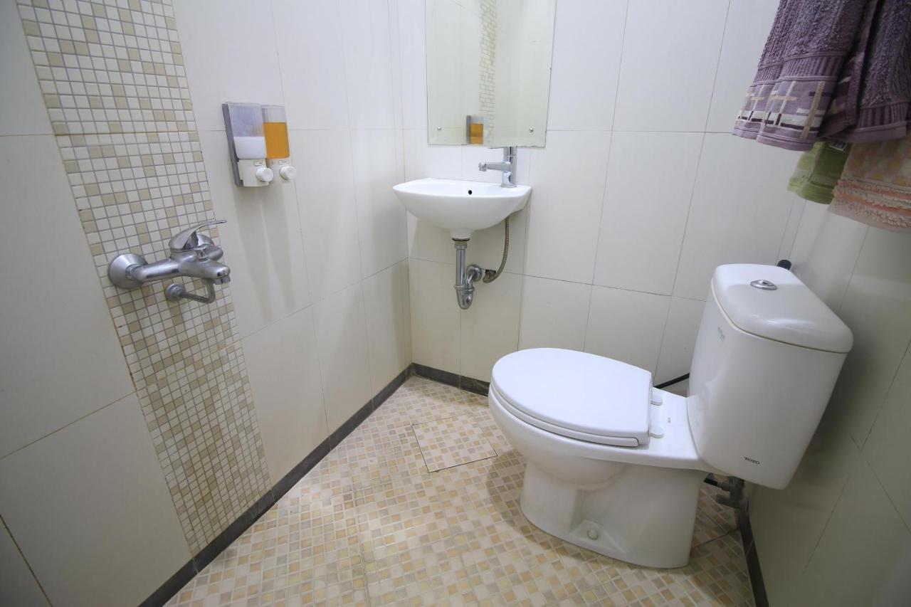 Cabin Hotel Sutomo Γιογκιακάρτα Εξωτερικό φωτογραφία