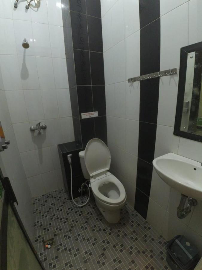 Cabin Hotel Sutomo Γιογκιακάρτα Εξωτερικό φωτογραφία
